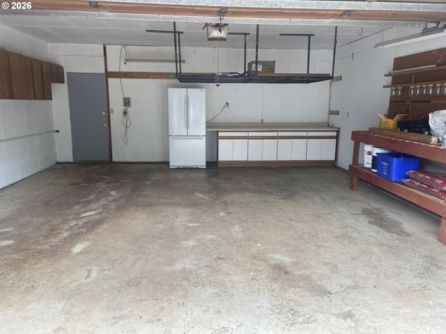 374 WARNER PARROTT Rd, Oregon City, OR 97045