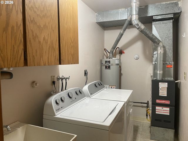374 WARNER PARROTT Rd, Oregon City, OR 97045