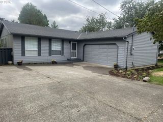 374 WARNER PARROTT Rd, Oregon City, OR 97045