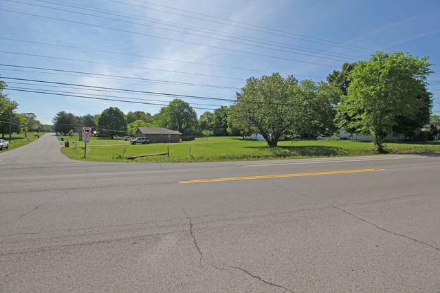 2612 Hwy 31W, White House, TN 37188