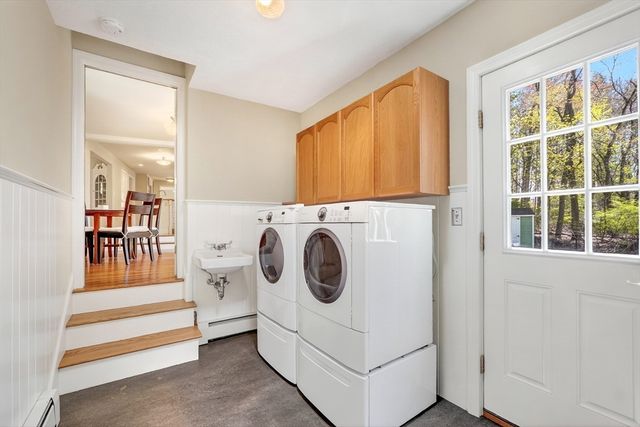 14 Beverly Rd, Bedford, MA 01730