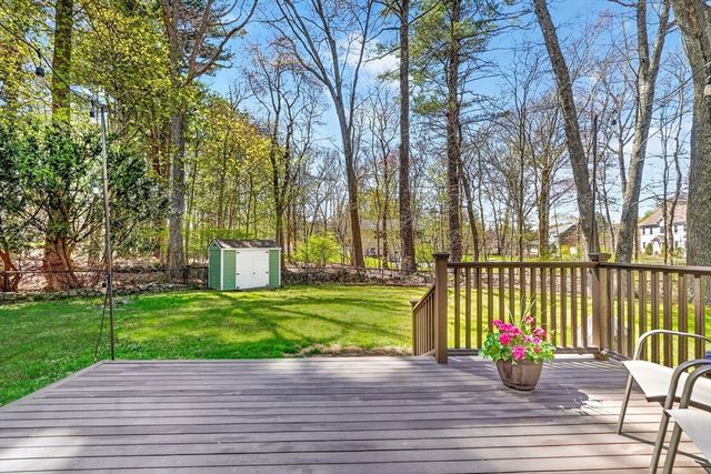14 Beverly Rd, Bedford, MA 01730