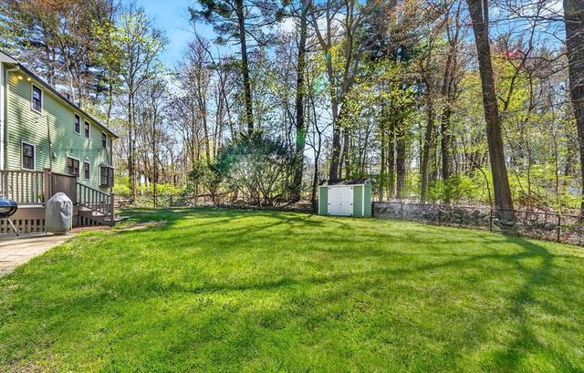 14 Beverly Rd, Bedford, MA 01730