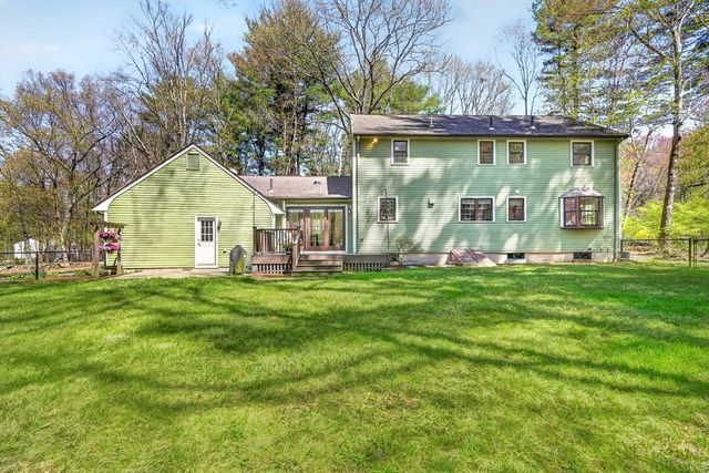14 Beverly Rd, Bedford, MA 01730