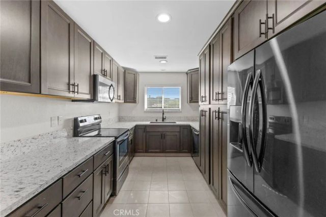 22552 Canyon Club, Canyon Lake, CA 92587