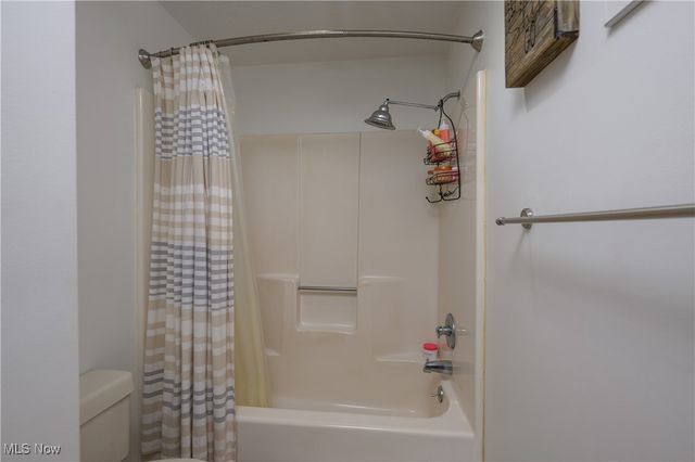 1639 Horizon Drive, Louisville, OH 44641