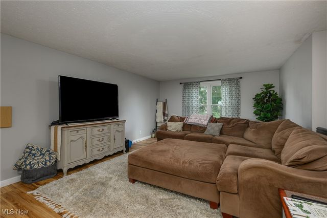 1639 Horizon Drive, Louisville, OH 44641