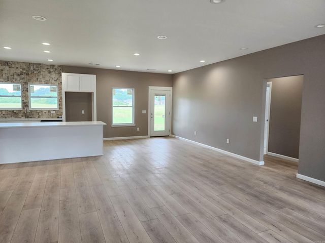 328 Walker Road, Higginson, AR 72068