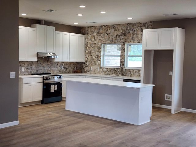328 Walker Road, Higginson, AR 72068