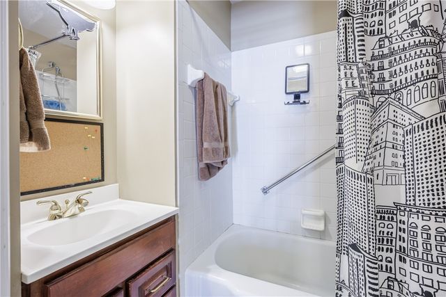 85 Stonybrook Drive, Brighton, NY 14618