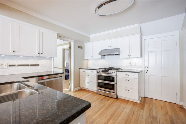 85 Stonybrook Drive, Brighton, NY 14618