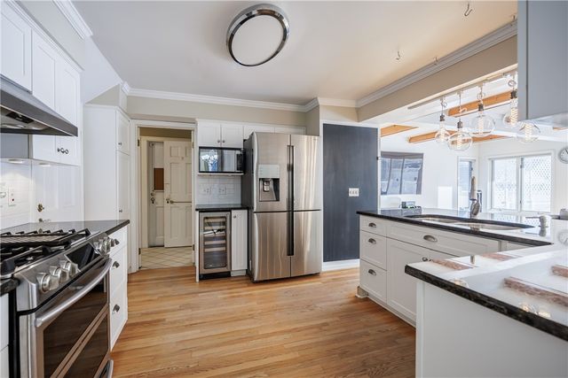 85 Stonybrook Drive, Brighton, NY 14618