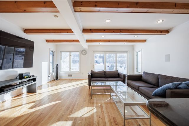 85 Stonybrook Drive, Brighton, NY 14618