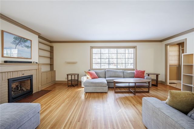 85 Stonybrook Drive, Brighton, NY 14618