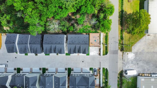 5318 Kindred Garden Lane, Houston, TX 77091