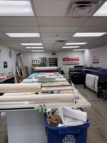 6140-6144 Hollywood Blvd, Hollywood, FL 33024