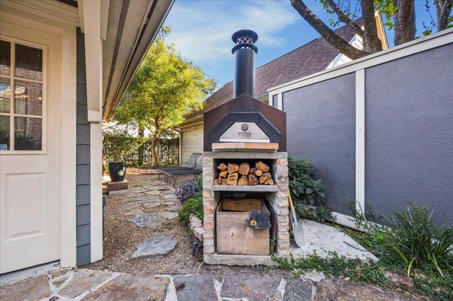 516 Arlington Street, Houston, TX 77007