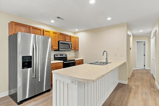 235 E MURPHY DR, Columbia, MO 65202