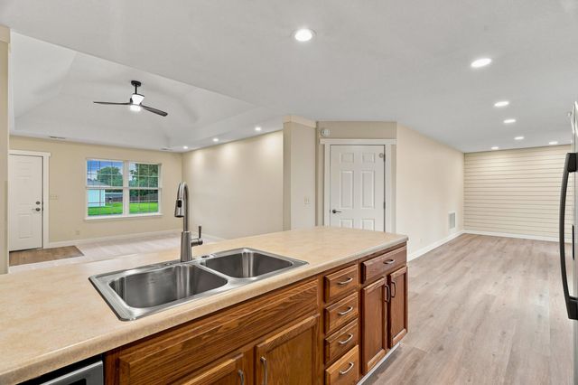 235 E MURPHY DR, Columbia, MO 65202