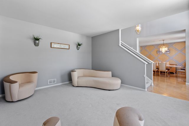 69 Telluride Court, Gilberts, IL 60136