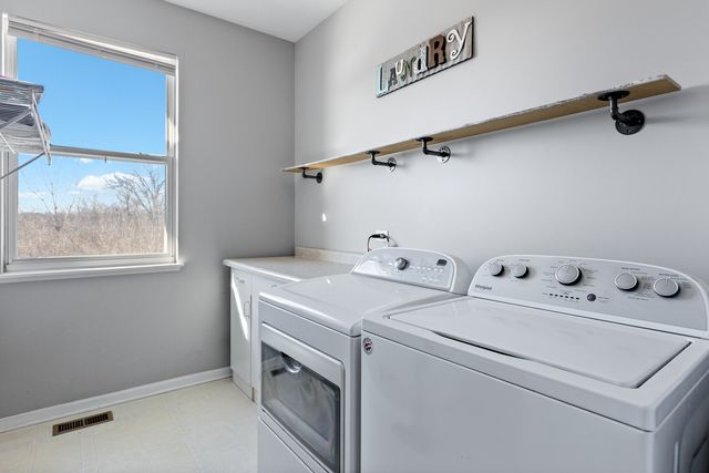 69 Telluride Court, Gilberts, IL 60136