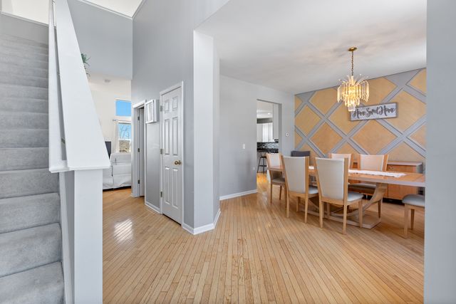 69 Telluride Court, Gilberts, IL 60136