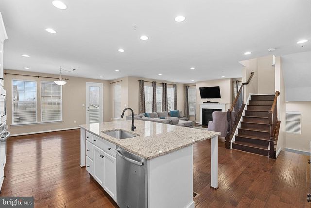 8422 CLIFFVIEW LN, Frederick, MD 21704