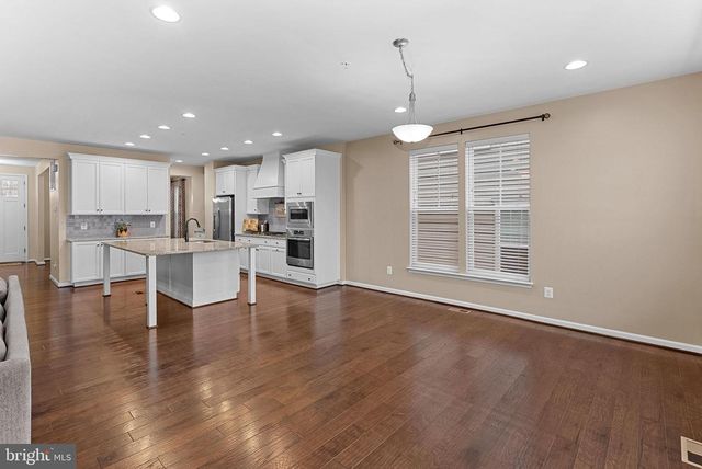 8422 CLIFFVIEW LN, Frederick, MD 21704