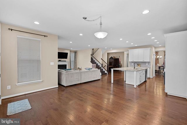 8422 CLIFFVIEW LN, Frederick, MD 21704