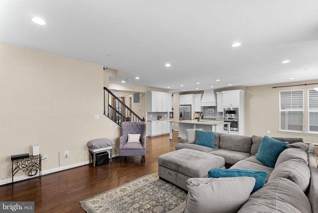 8422 CLIFFVIEW LN, Frederick, MD 21704