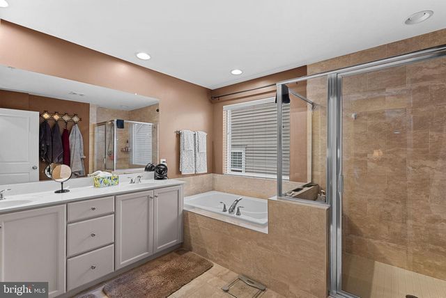 8422 CLIFFVIEW LN, Frederick, MD 21704