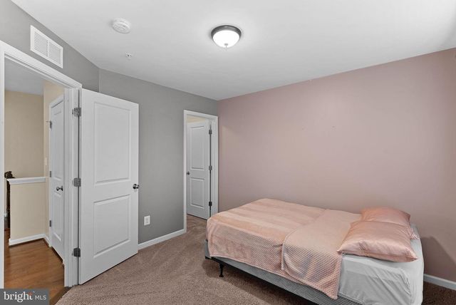 8422 CLIFFVIEW LN, Frederick, MD 21704