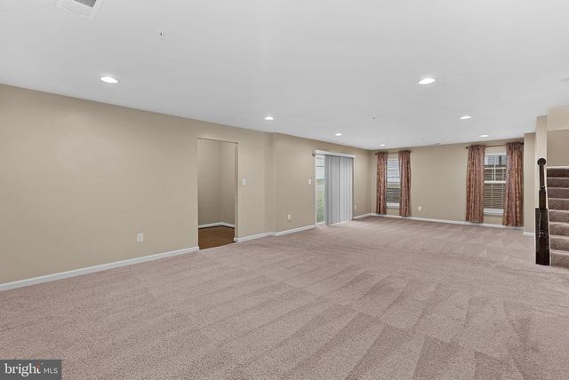 8422 CLIFFVIEW LN, Frederick, MD 21704