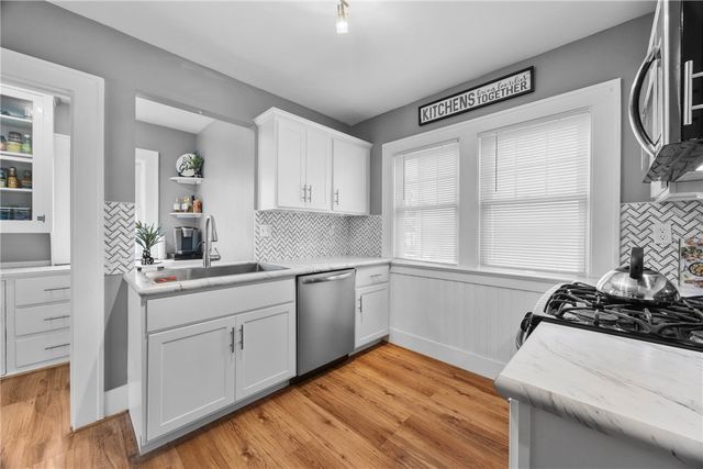 49 Vinton Rd, Irondequoit, NY 14622