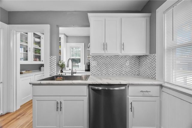 49 Vinton Rd, Irondequoit, NY 14622