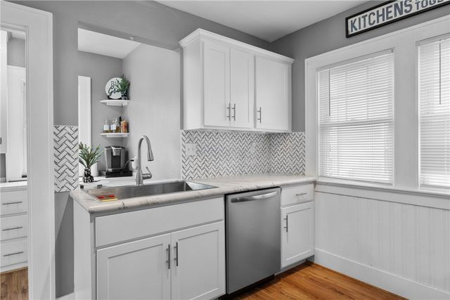 49 Vinton Rd, Irondequoit, NY 14622