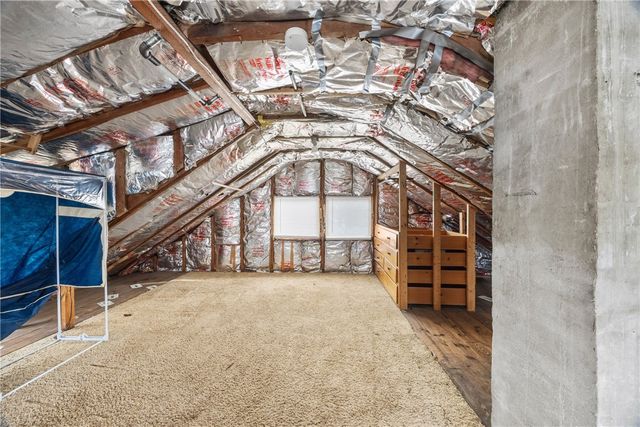 49 Vinton Rd, Irondequoit, NY 14622