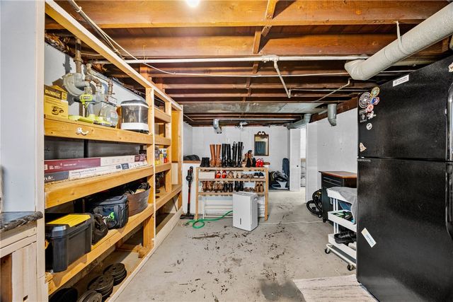 49 Vinton Rd, Irondequoit, NY 14622