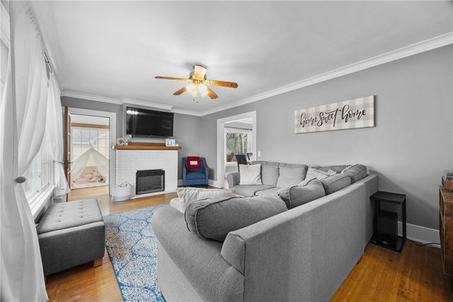 49 Vinton Rd, Irondequoit, NY 14622