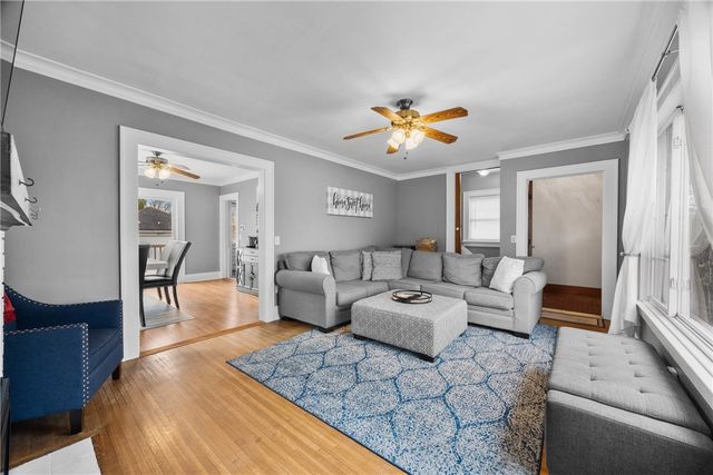 49 Vinton Rd, Irondequoit, NY 14622