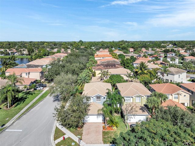 5045 Northern Lights Dr, Greenacres, FL 33463