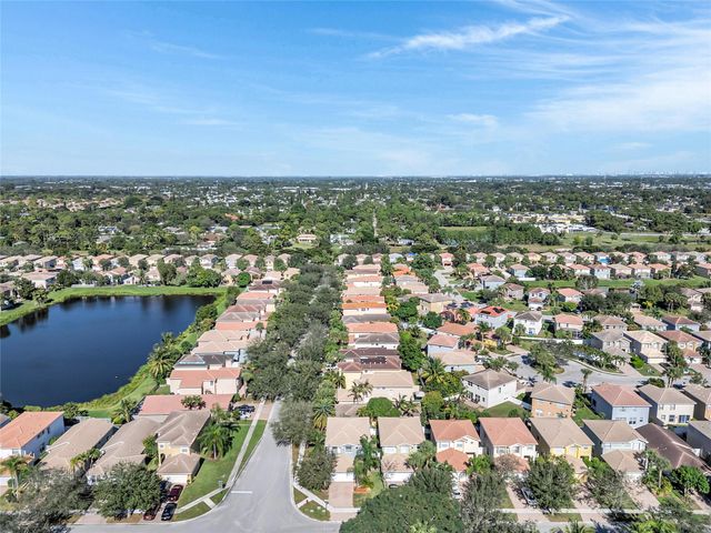 5045 Northern Lights Dr, Greenacres, FL 33463