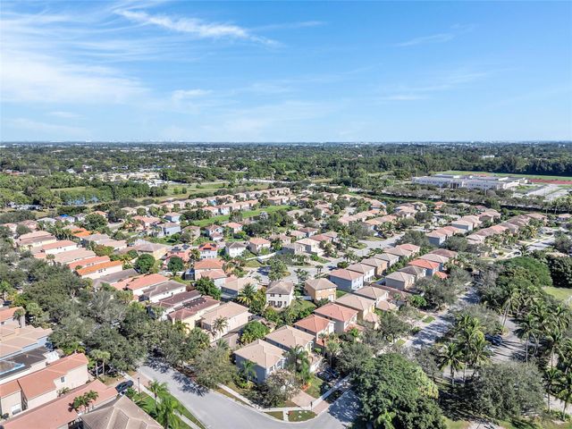 5045 Northern Lights Dr, Greenacres, FL 33463