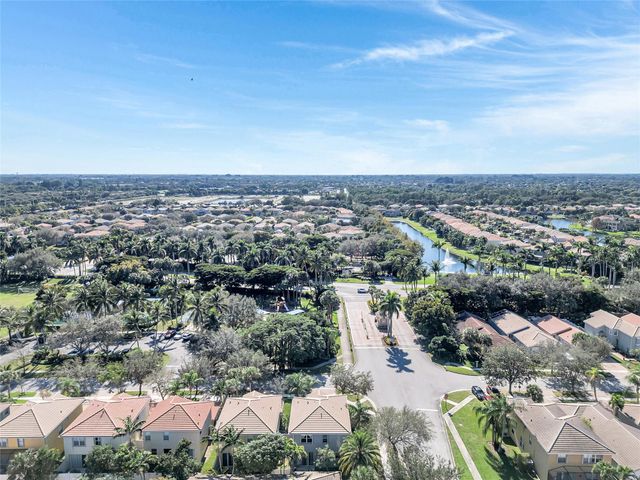 5045 Northern Lights Dr, Greenacres, FL 33463