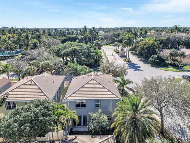 5045 Northern Lights Dr, Greenacres, FL 33463