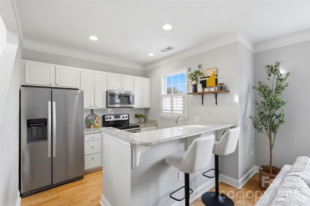 400 Clarice Avenue 165, Charlotte, NC 28204