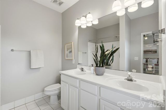 400 Clarice Avenue 165, Charlotte, NC 28204