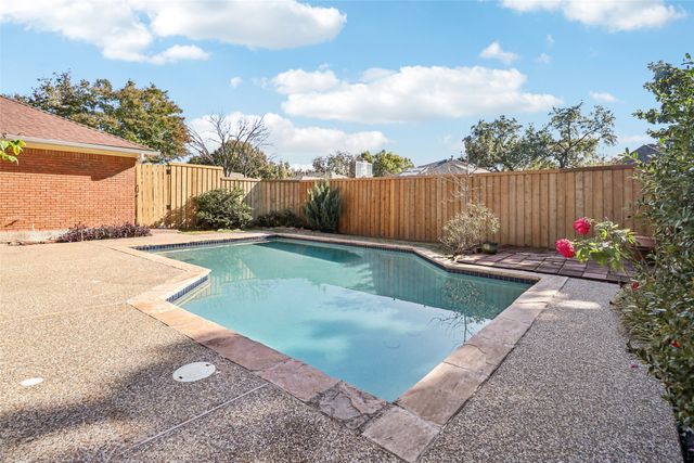 7332 Arbor Oaks Drive, Dallas, TX 75248