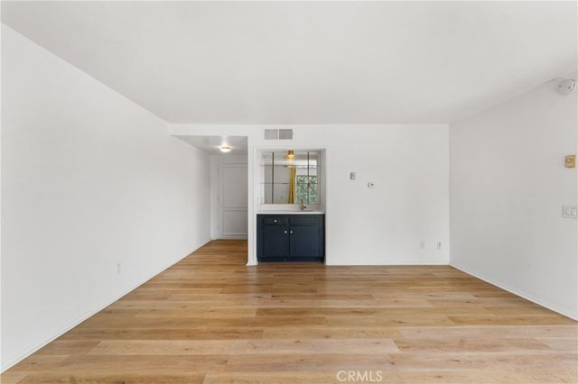 972 E California 207, Pasadena, CA 91106