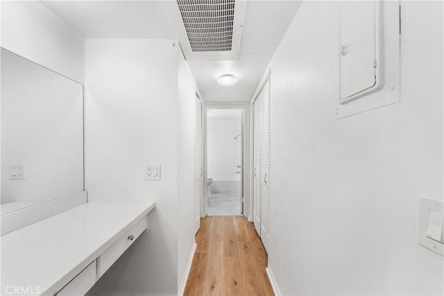 972 E California 207, Pasadena, CA 91106